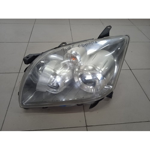 Передняя левая фара Xenon Toyota Avensis T25 2006-2008 8117005250